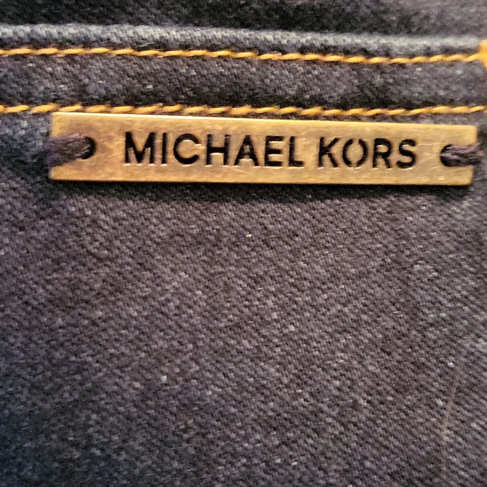 EUC Michael Kors Dark Wash Skinny Jeans